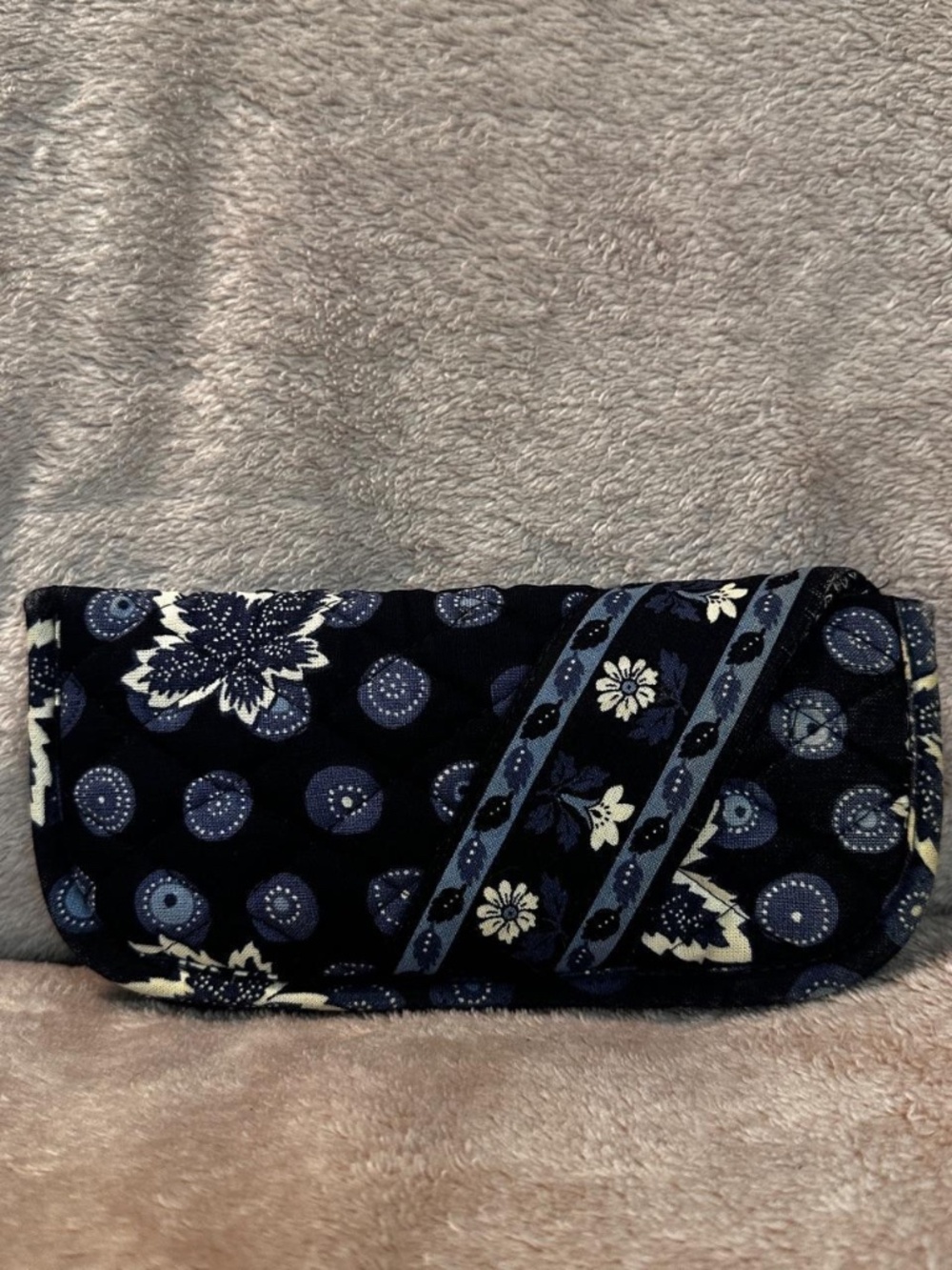 Vera Bradley eye glasses holder